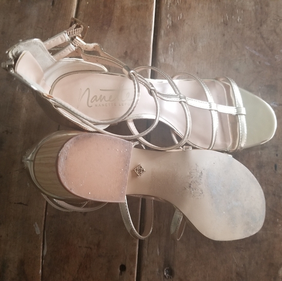 Nanette Lepore Gold Sandals with chunky heel size 7 - Picture 4 of 5
